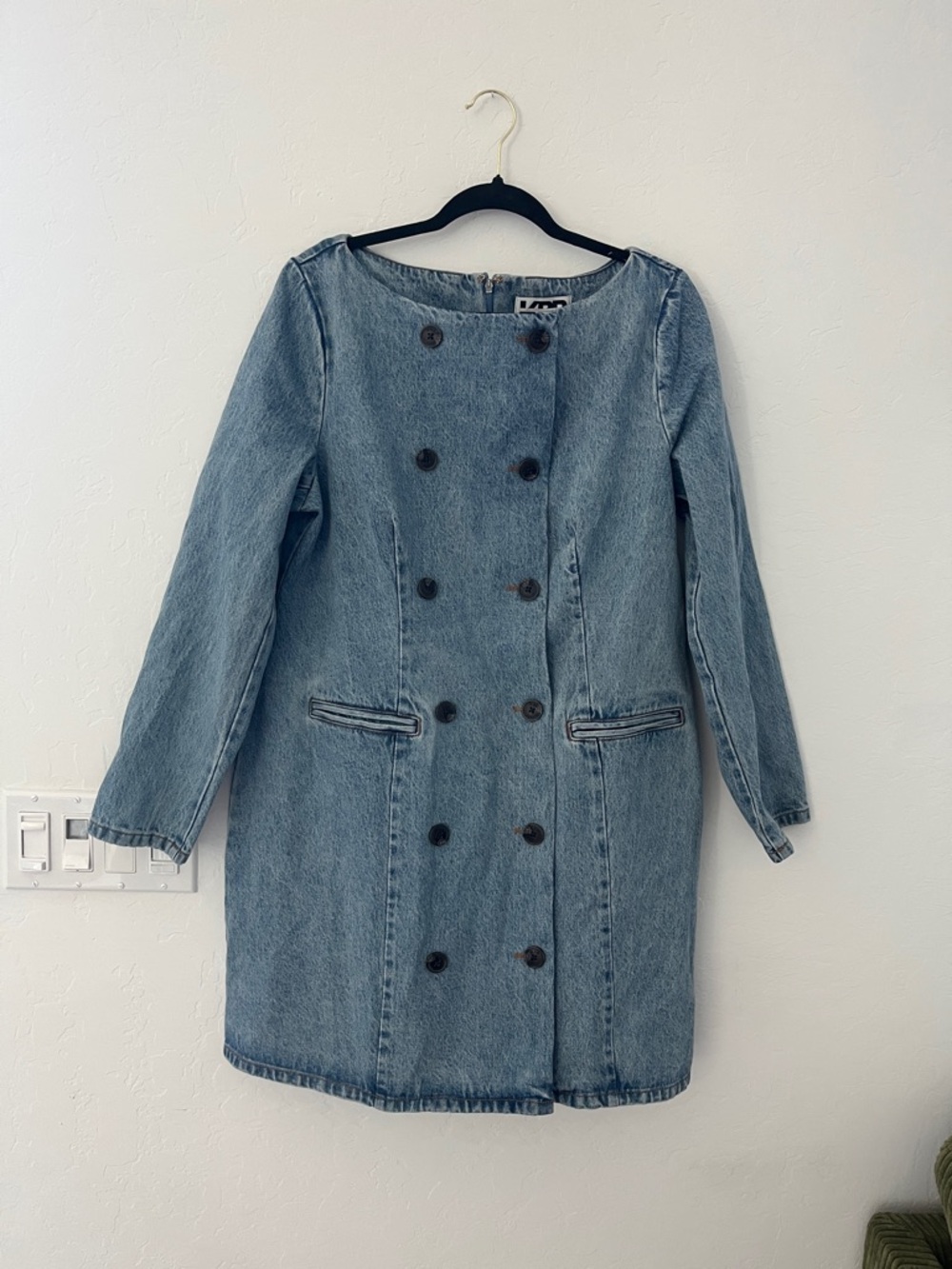 KBB by Kahlana Barfield Brown Denim Blazer Dress
Size 16 • New With Tags